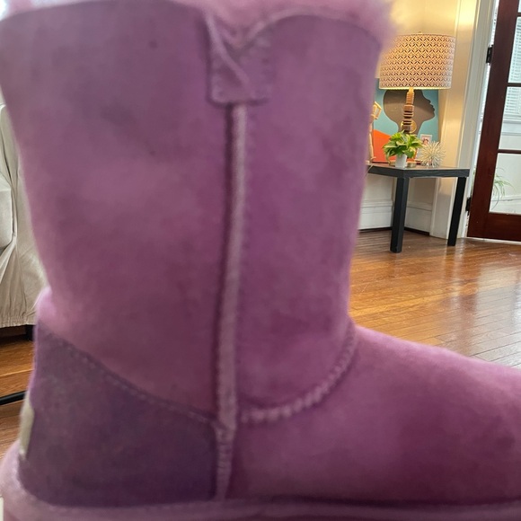 Lavendar UGG Boots adult size 5 - Picture 9 of 16